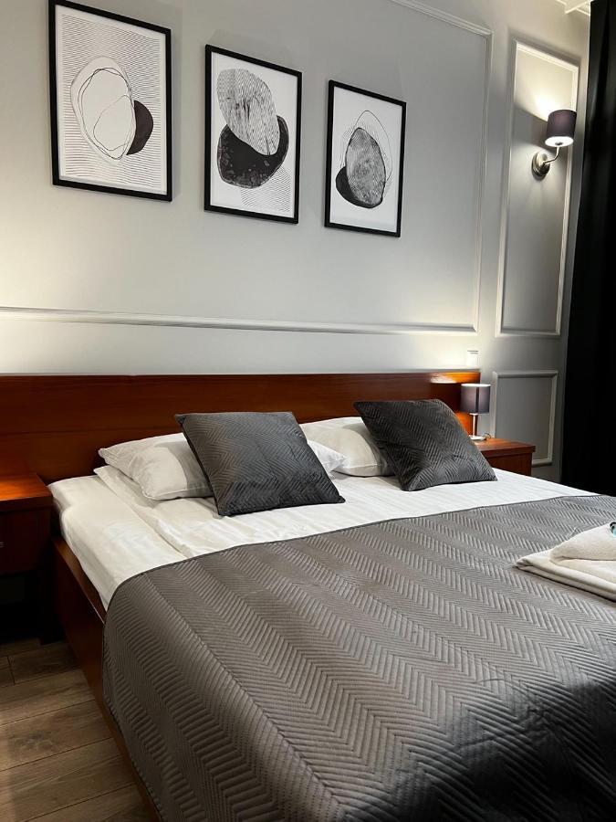 Nad Stara Nida *** Hotel Pinczow Luaran gambar