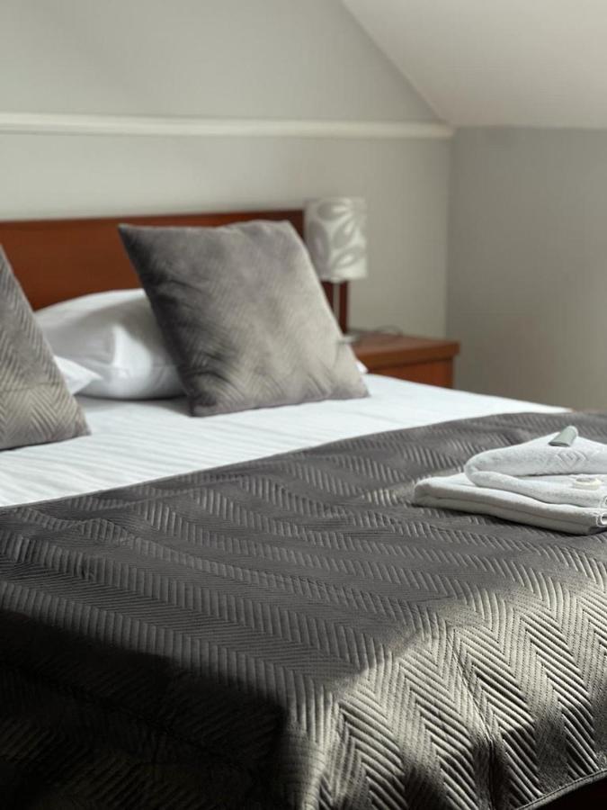 Nad Stara Nida *** Hotel Pinczow Luaran gambar