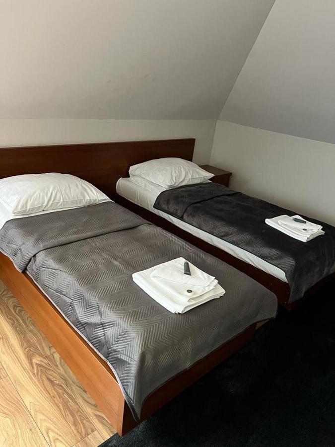 Nad Stara Nida *** Hotel Pinczow Luaran gambar