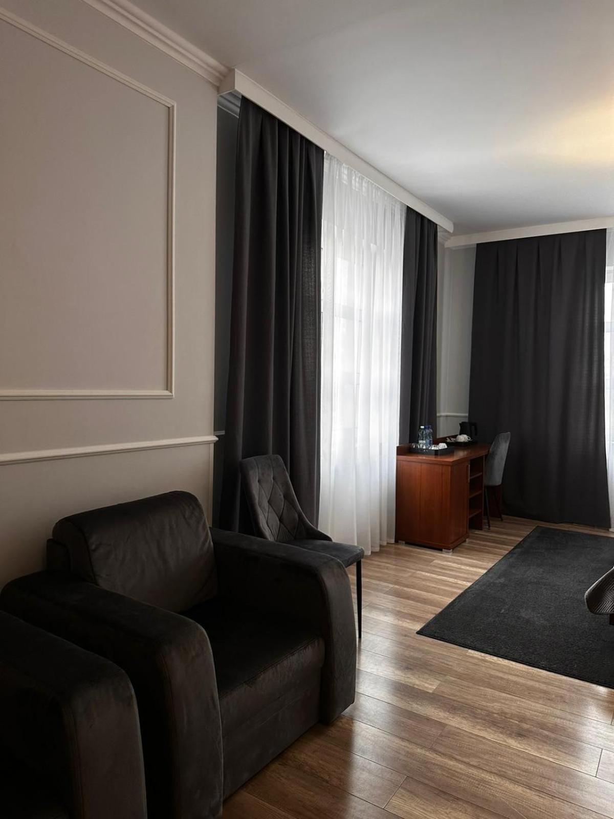 Nad Stara Nida *** Hotel Pinczow Luaran gambar